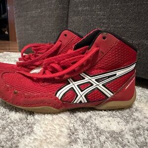 ASICS Kids Red and White wrestling shoes